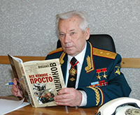 Михаилу Калашникову подарили лифт